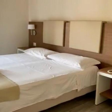 Hotel Villaggio Casarossa Crotone Kültér fotó