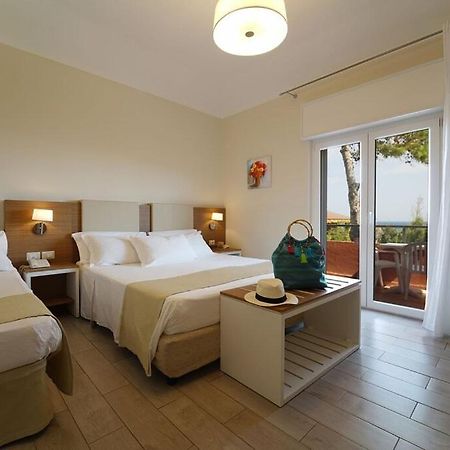 Hotel Villaggio Casarossa Crotone Kültér fotó